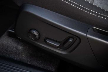 Volvo XC40 B4 Plus — photo 10