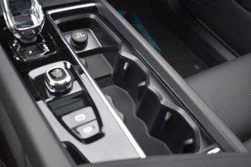 Volvo XC60 T8 Recharge — photo 40