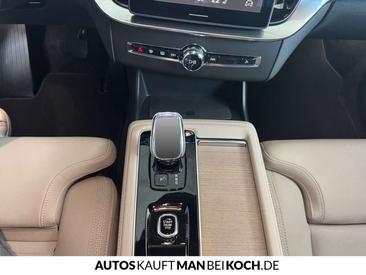 Volvo XC90 T8 Plus — photo 9