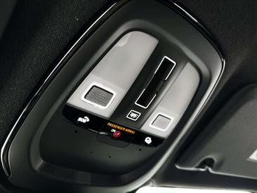 Volvo XC40 B4 Plus — photo 30
