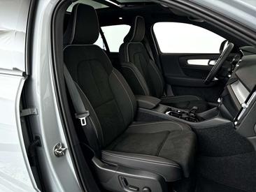 Volvo XC40 B4 Plus — photo 31