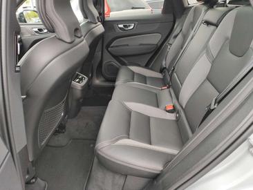 Volvo XC60 B5 Ultra Black Edition — photo 19