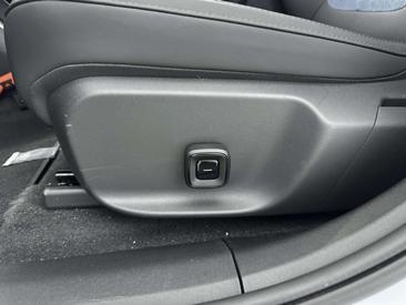 Volvo XC60 — photo 21