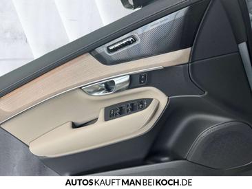 Volvo XC90 T8 Plus — photo 12