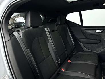 Volvo XC40 B4 Plus — photo 35