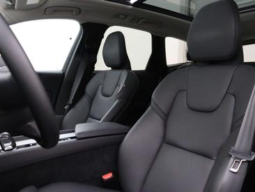 Volvo XC60 T8 Recharge Plus — photo 14