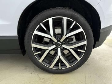Volvo XC60 — photo 26