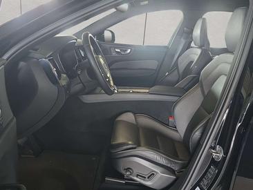 Volvo XC60 B5 Plus — photo 8
