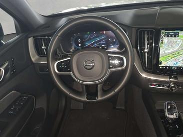 Volvo XC60 B5 Plus — photo 9