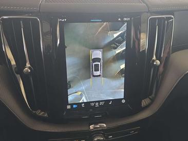 Volvo XC60 B5 Ultimate — photo 17