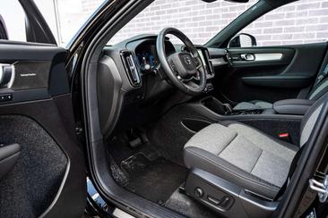 Volvo XC40 B4 Plus — photo 20