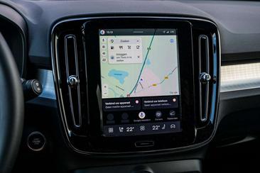 Volvo XC40 B4 Plus — photo 21
