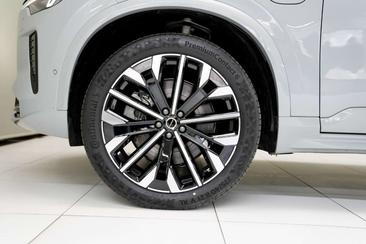 Volvo XC90 T8 Recharge Plus — photo 4