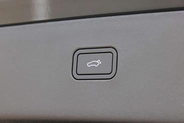 Volvo XC60 — photo 11