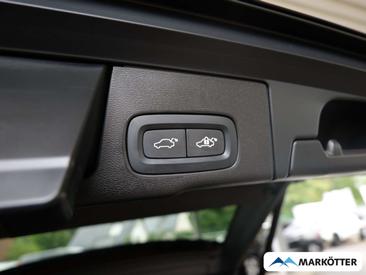 Volvo XC60 T8 Recharge Plus — photo 21