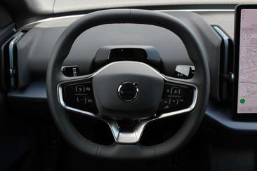 Volvo XC60 — photo 24