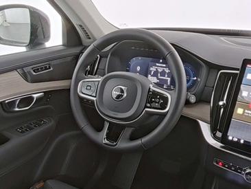 Volvo XC90 T8 Recharge Plus — photo 14