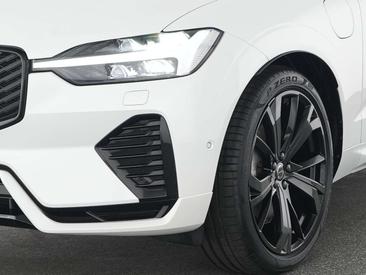 Volvo XC60 T8 PLUS — photo 8