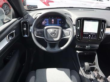 Volvo XC40 B3 Core — photo 9