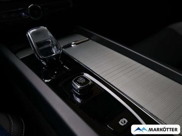 Volvo XC60 T8 Recharge Plus — photo 26
