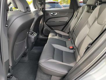 Volvo XC60 B5 Ultimate — photo 18