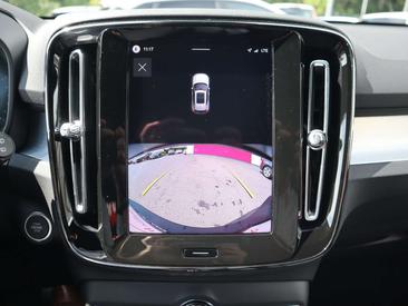 Volvo XC40 B3 Core — photo 11