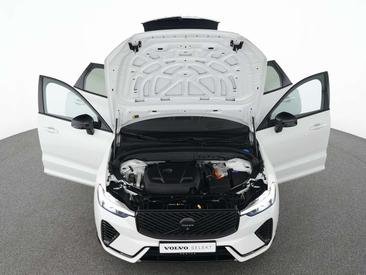 Volvo XC60 T8 PLUS — photo 12