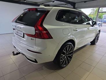 Volvo XC60 B5 R-Design — photo 6