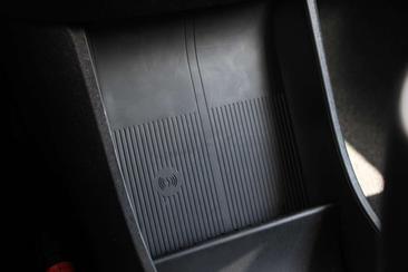 Volvo XC60 — photo 32