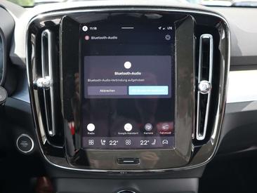 Volvo XC40 B3 Core — photo 14