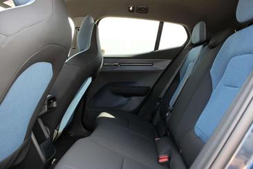Volvo XC60 — photo 35