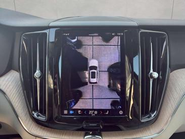 Volvo XC60 B4 Plus — photo 15