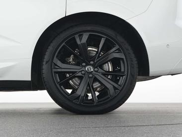Volvo XC60 T8 PLUS — photo 20
