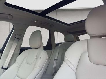 Volvo XC60 B4 Plus — photo 16