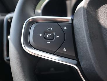 Volvo XC40 B3 Core — photo 22