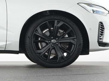Volvo XC60 T8 PLUS — photo 21