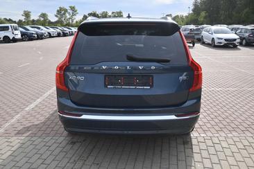 Volvo XC90 B5 Plus — photo 8