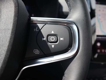Volvo XC40 B3 Core — photo 23