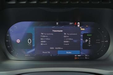 Volvo XC90 T8 Recharge — photo 12