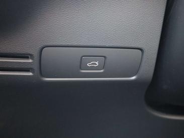 Volvo XC40 B3 Core — photo 26