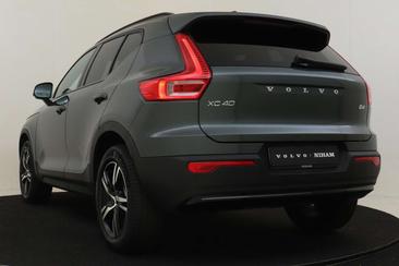 Volvo XC40 B4 Plus — photo 4