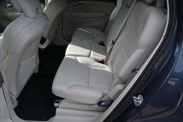 Volvo XC90 B5 Plus — photo 13