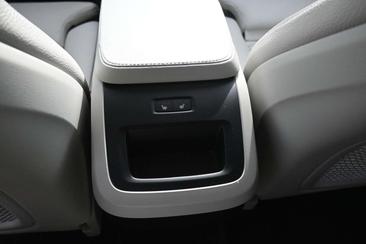 Volvo XC90 B5 Plus — photo 15