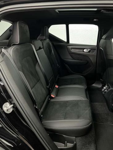 Volvo XC40 B4 Ultimate — photo 9
