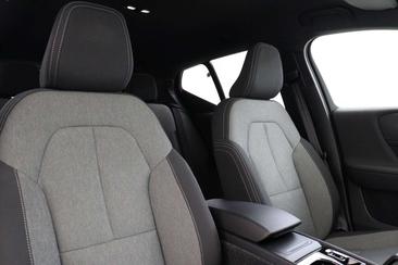 Volvo XC40 B4 Plus — photo 11