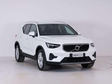 Volvo XC40 B3 Core — photo 2