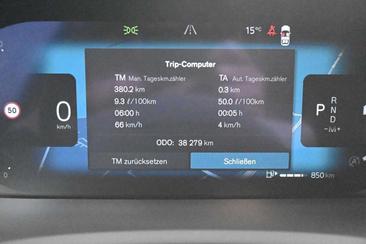 Volvo XC90 B5 Plus — photo 20