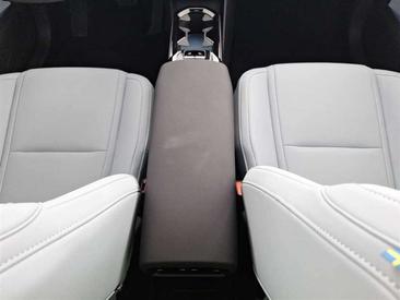 Volvo XC60 — photo 29