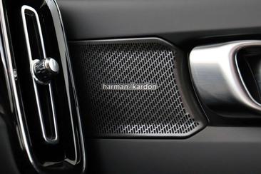 Volvo XC40 B4 Plus — photo 19