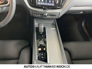 Volvo XC60 B5 Plus — photo 9